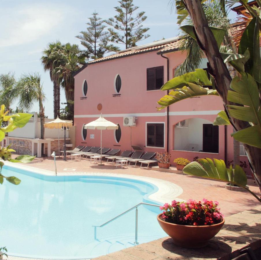 Costa Degli Dei Resort Capo Vaticano Exterior foto